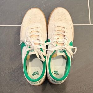 Nike SB Heritage Vulc Lucky Green Gum Sneakers Men Size 11